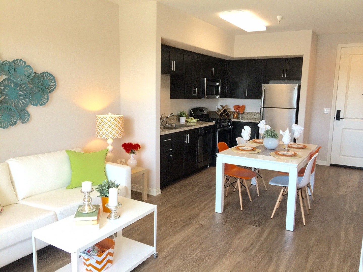 North Hollywood Apartment: 10455 Magnolia Blvd.,