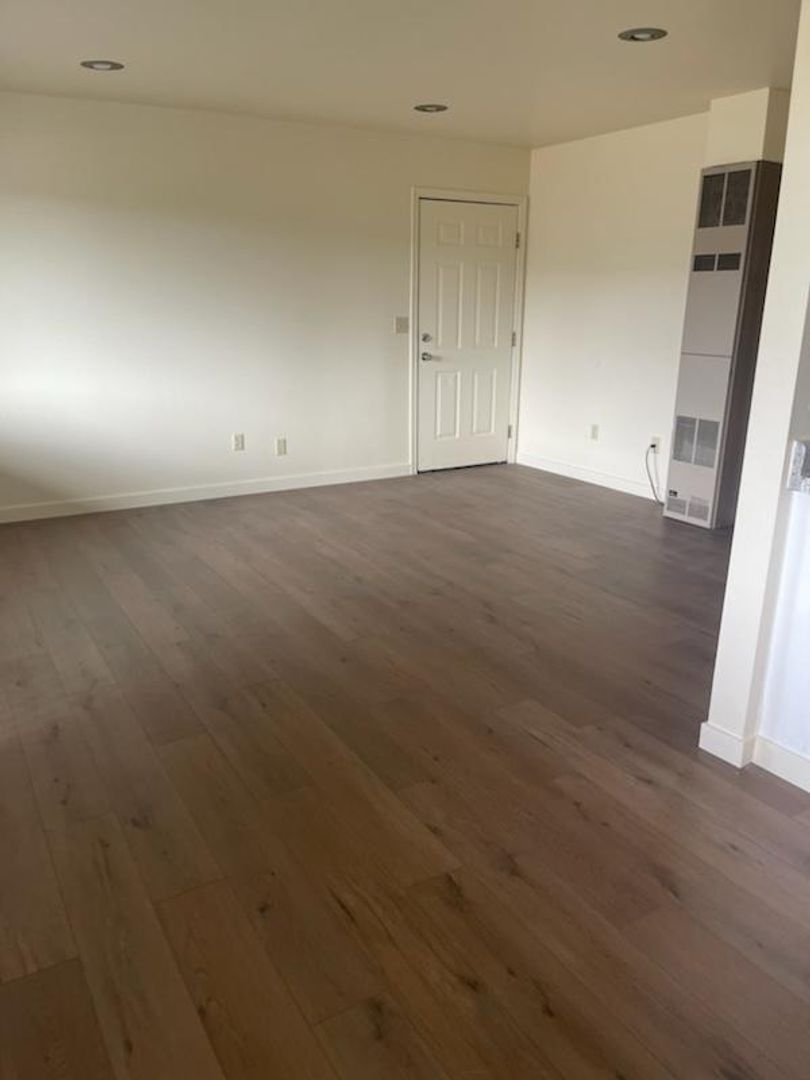 Sutherlin Apartment: 454 N. Umatilla Street