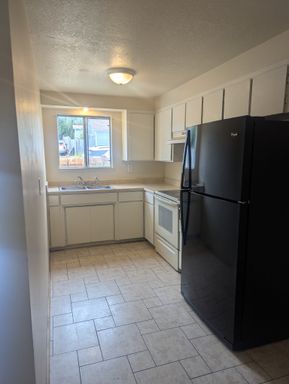 Cure 2 bd 1 ba house