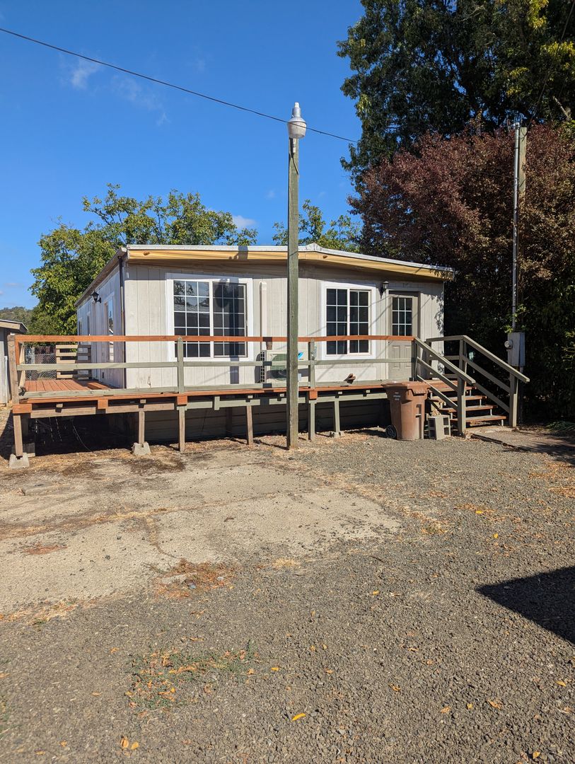 Myrtle Creed House: 1118 N Old Pacific Hwy