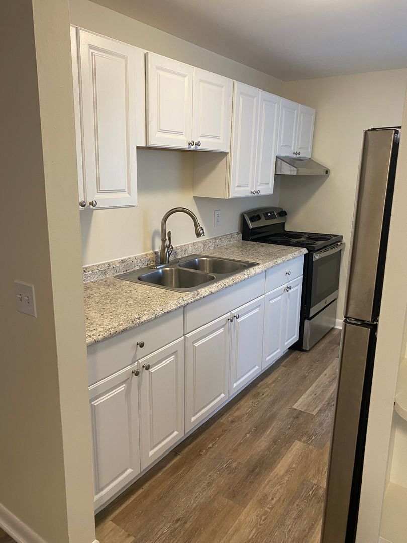 Spencerport Apartment: 2836 Nichols Street