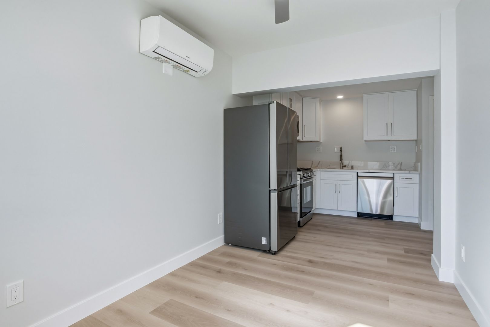 Oceanside Apartment: 501 N. Ditmar Street