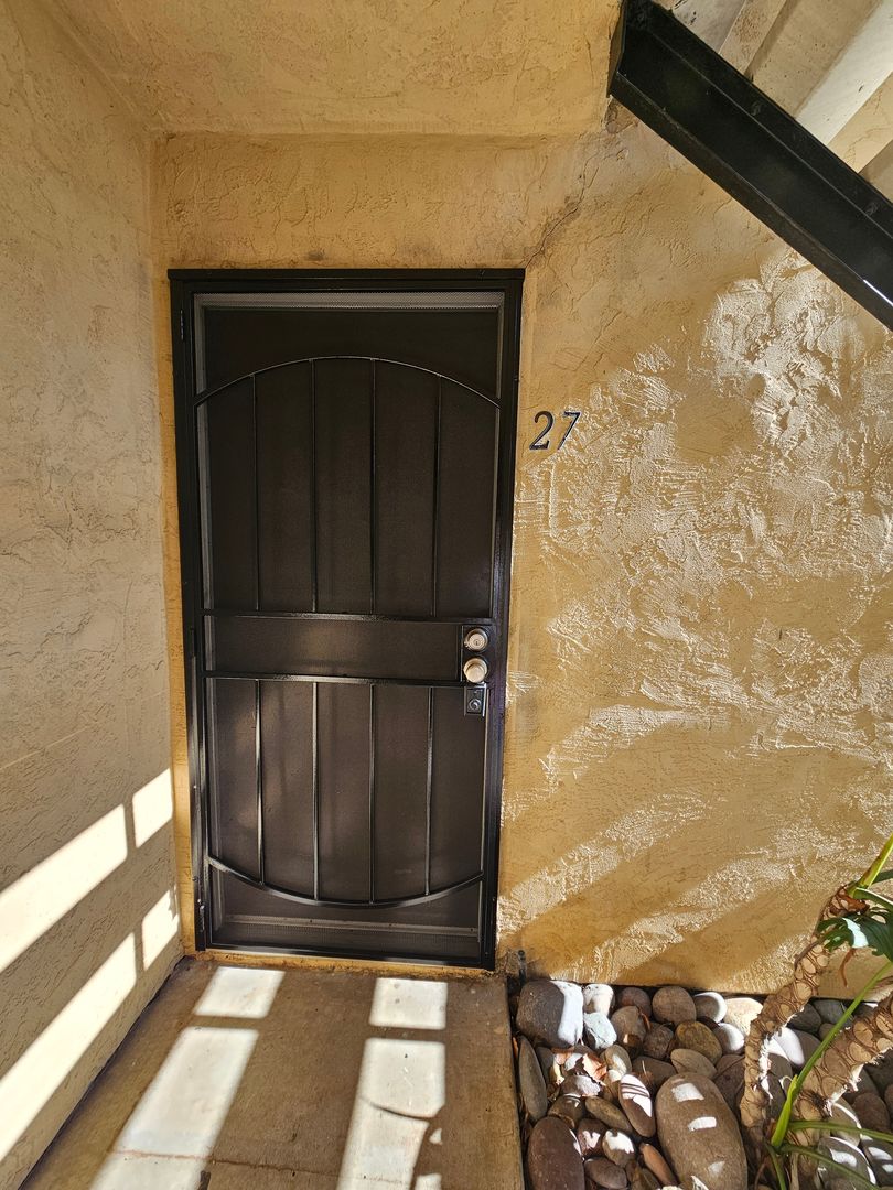 Chula Vista Apartment: 1051 Del Mar Avenue