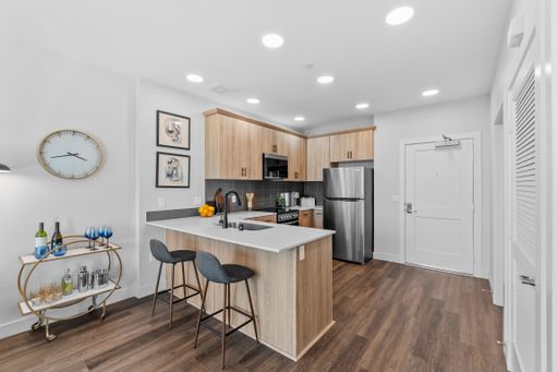 Modern Living: Beautiful 1 Bed, 1 Bath Apartment – photo 1