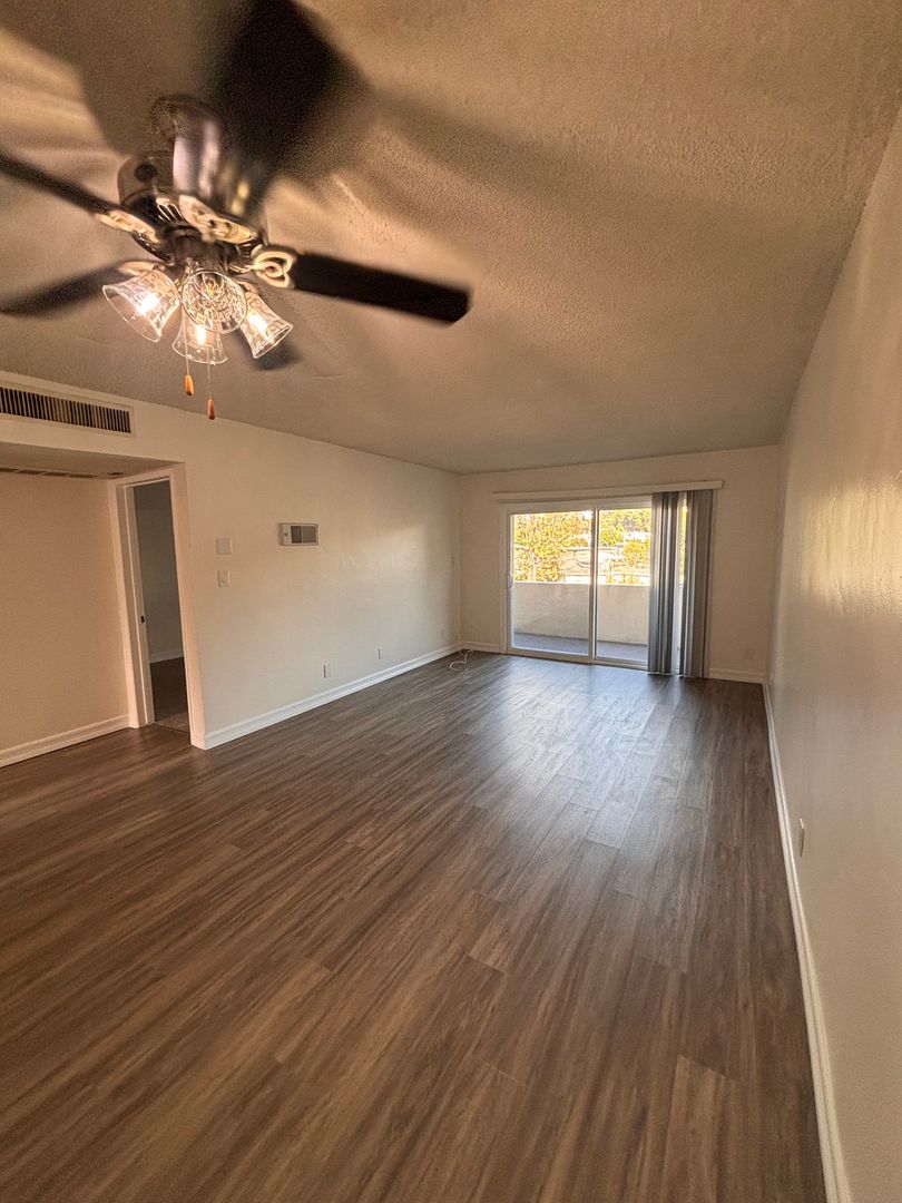 San Diego Apartment: 5722 University Avenue