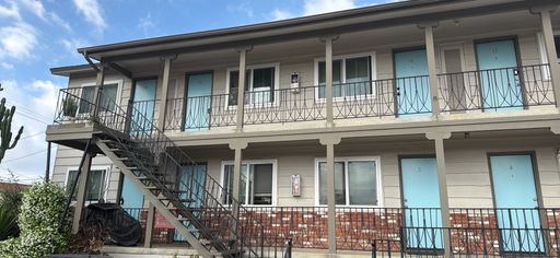 4 WEEKS FREE RENT! Discover the Perfect Studio Apartment at 2810 Union Street – photo 1