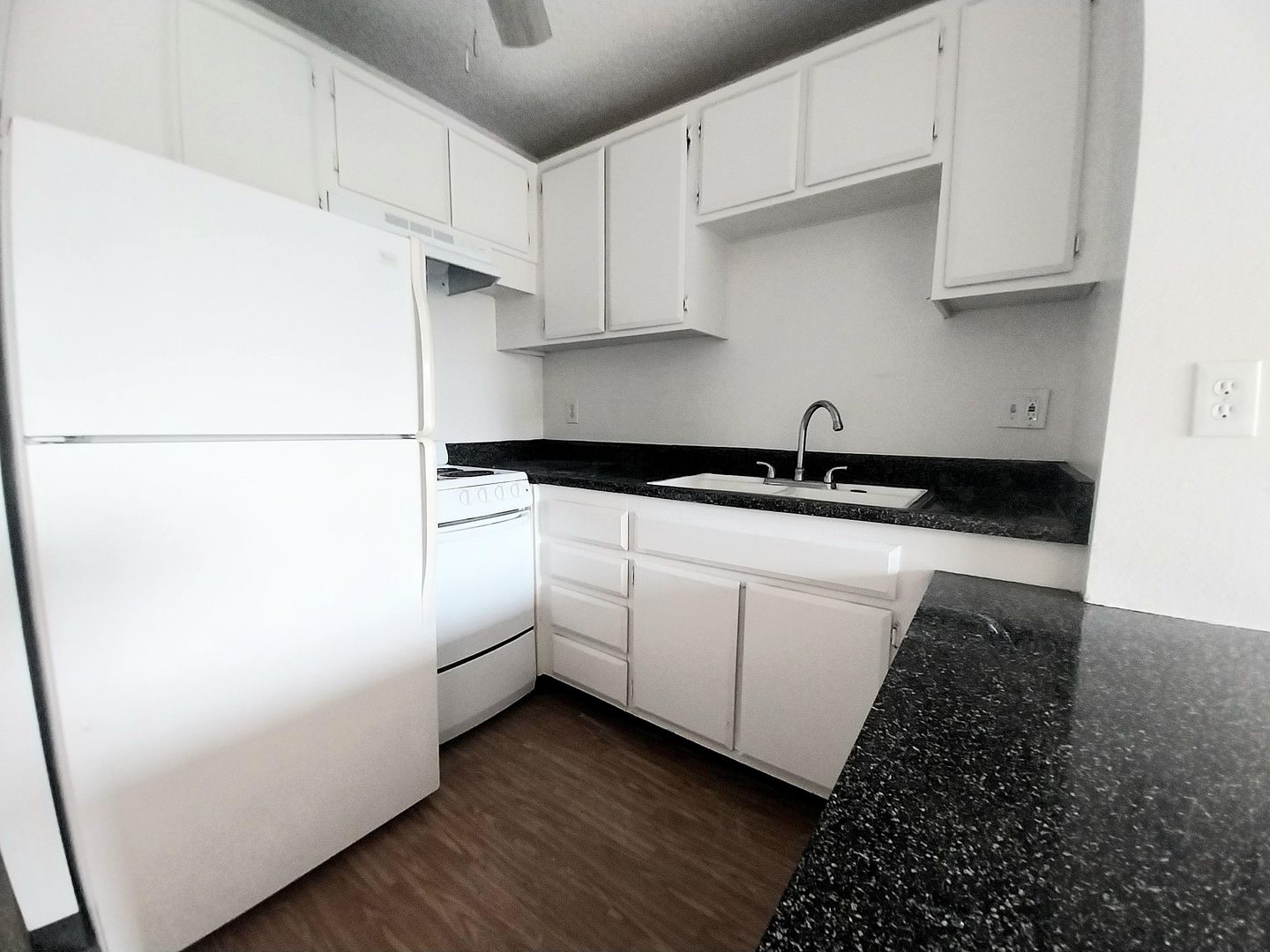 Carlsbad Apartment: 3090 Jefferson Street