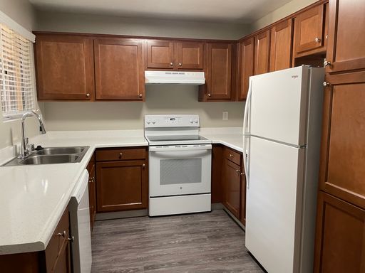 UP TO 4 WEEKS FREE** Ask us how-1-Bed 1-Bath w/ Patio – photo 1