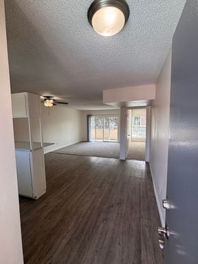 4 WEEKS FREE RENT! APPLY TODAY – photo 1