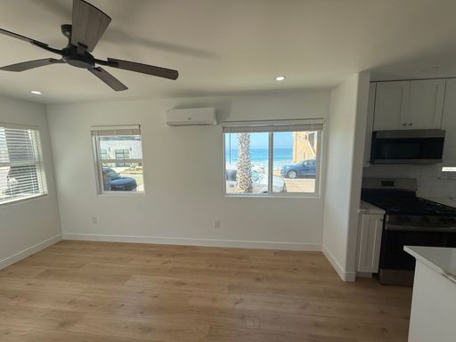 Brand New, 1B/1B Right on the Water! – photo 1