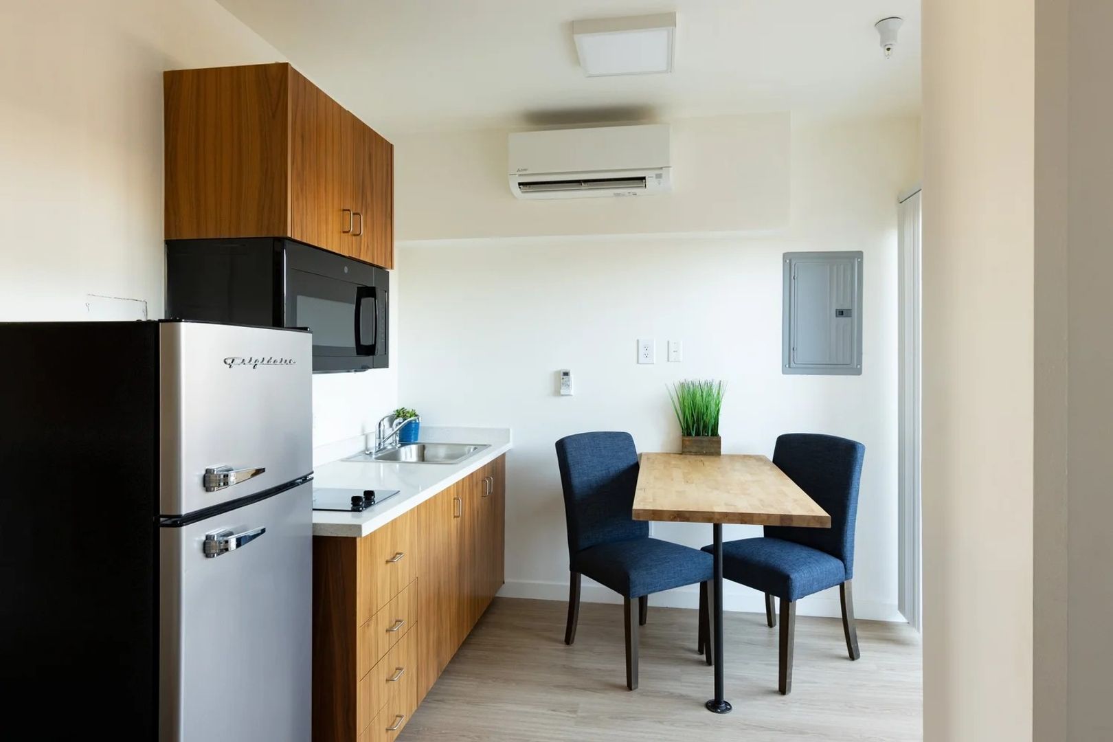 San Diego Apartment: 2955 Commercial Street