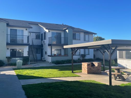 UP TO 4 WEEKS FREE** Ask us how- 2 Bed 2 Bath - 1 Month Free on 13 Month Lease – photo 1