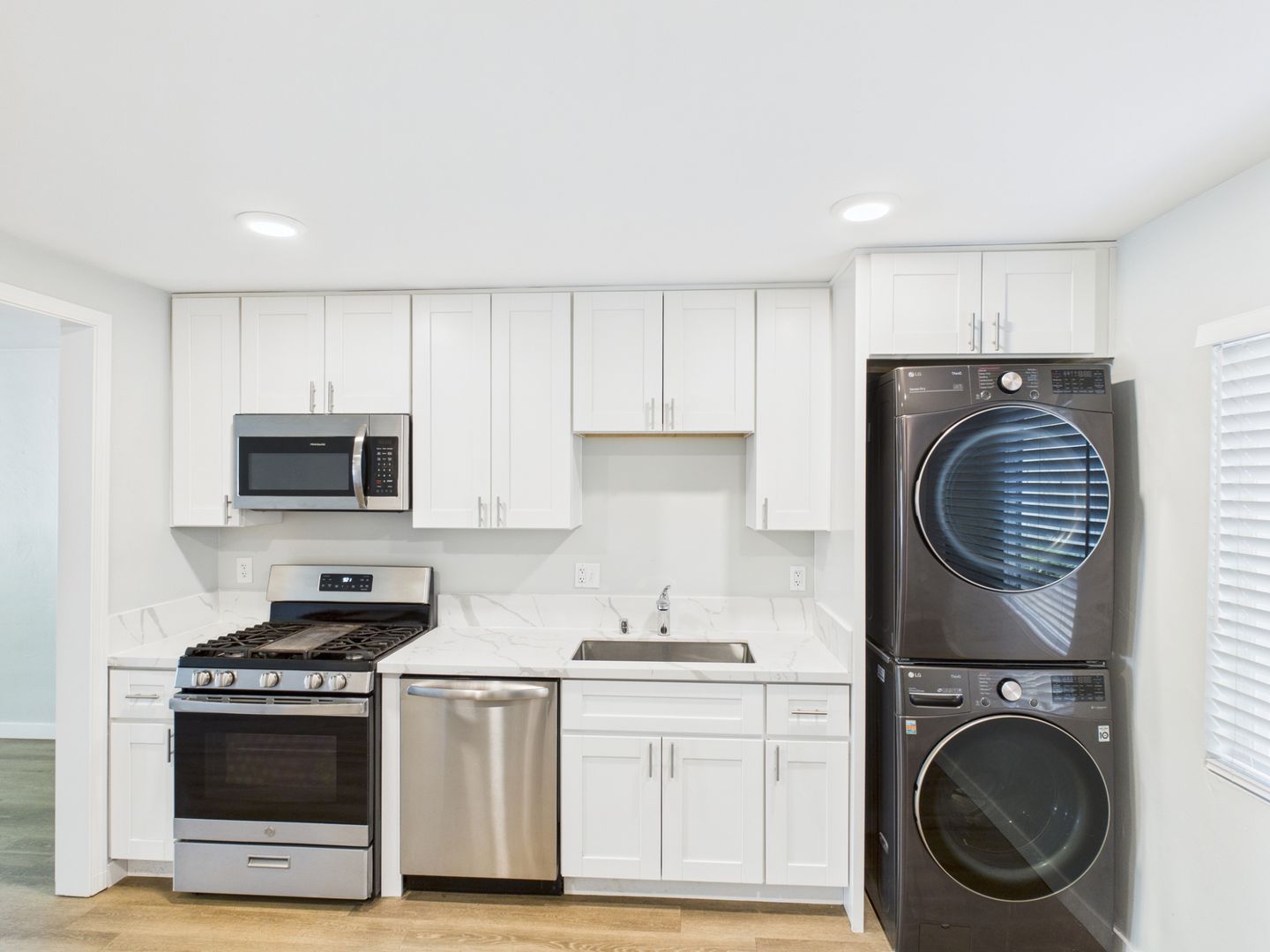 San Diego Apartment: 1602 Chalmers Street