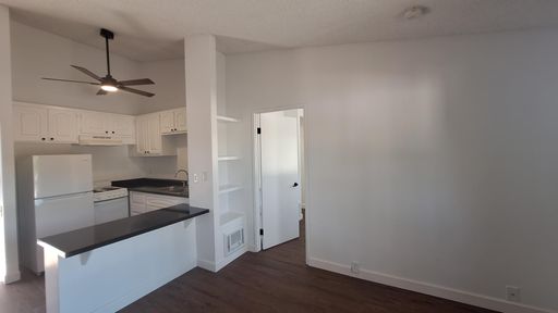 Oak Villa Apartments – photo 1