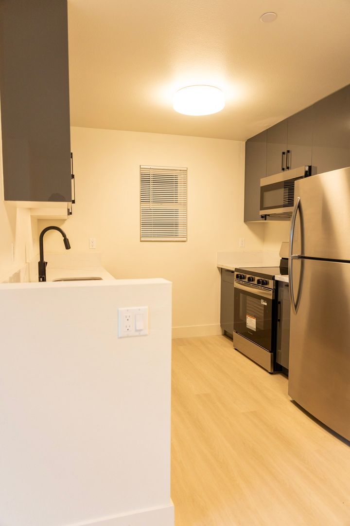 La Mesa Apartment: 7385 Colony Drive