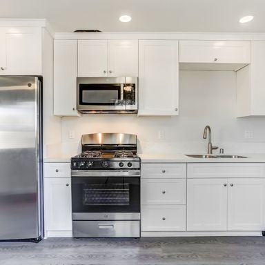 Modern & Beautiful! 2-Bedroom, 1-Bathroom Apartment with Private Patio in Escondido – photo 1