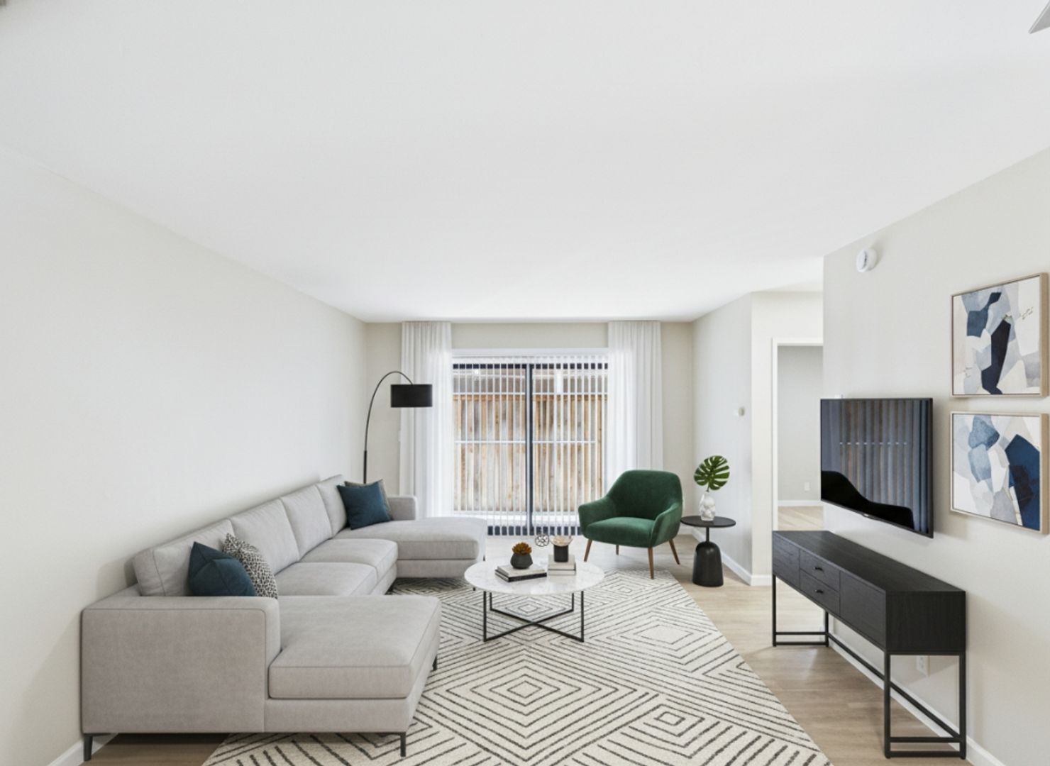 San Diego Apartment: 1727 Chalcedony Street