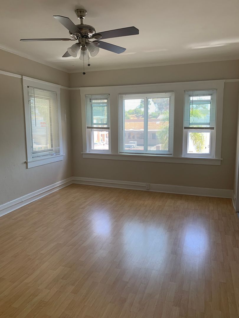 San Diego Apartment: 1820 4th Avenue