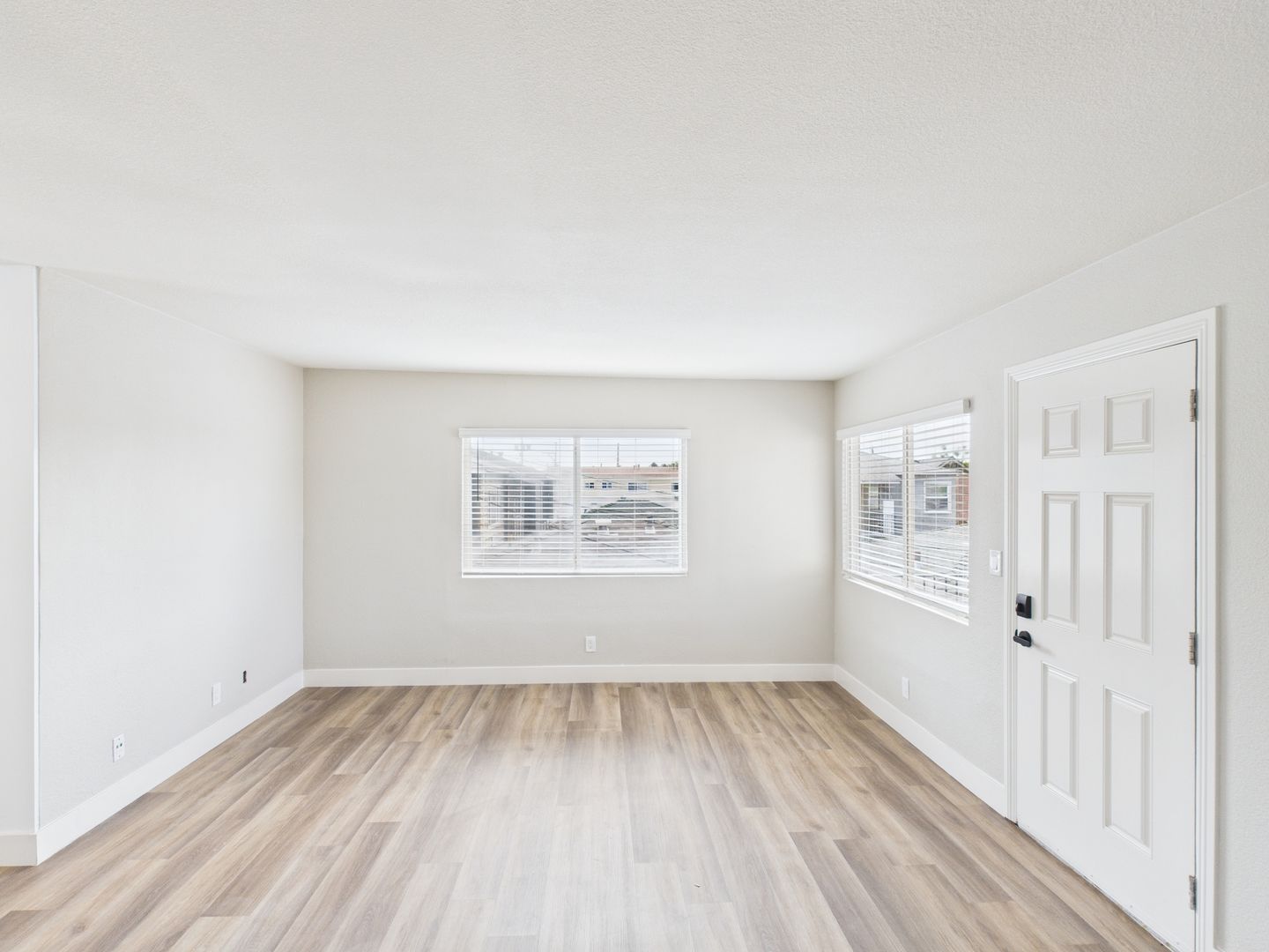 San Diego Apartment: 4659 North Avenue