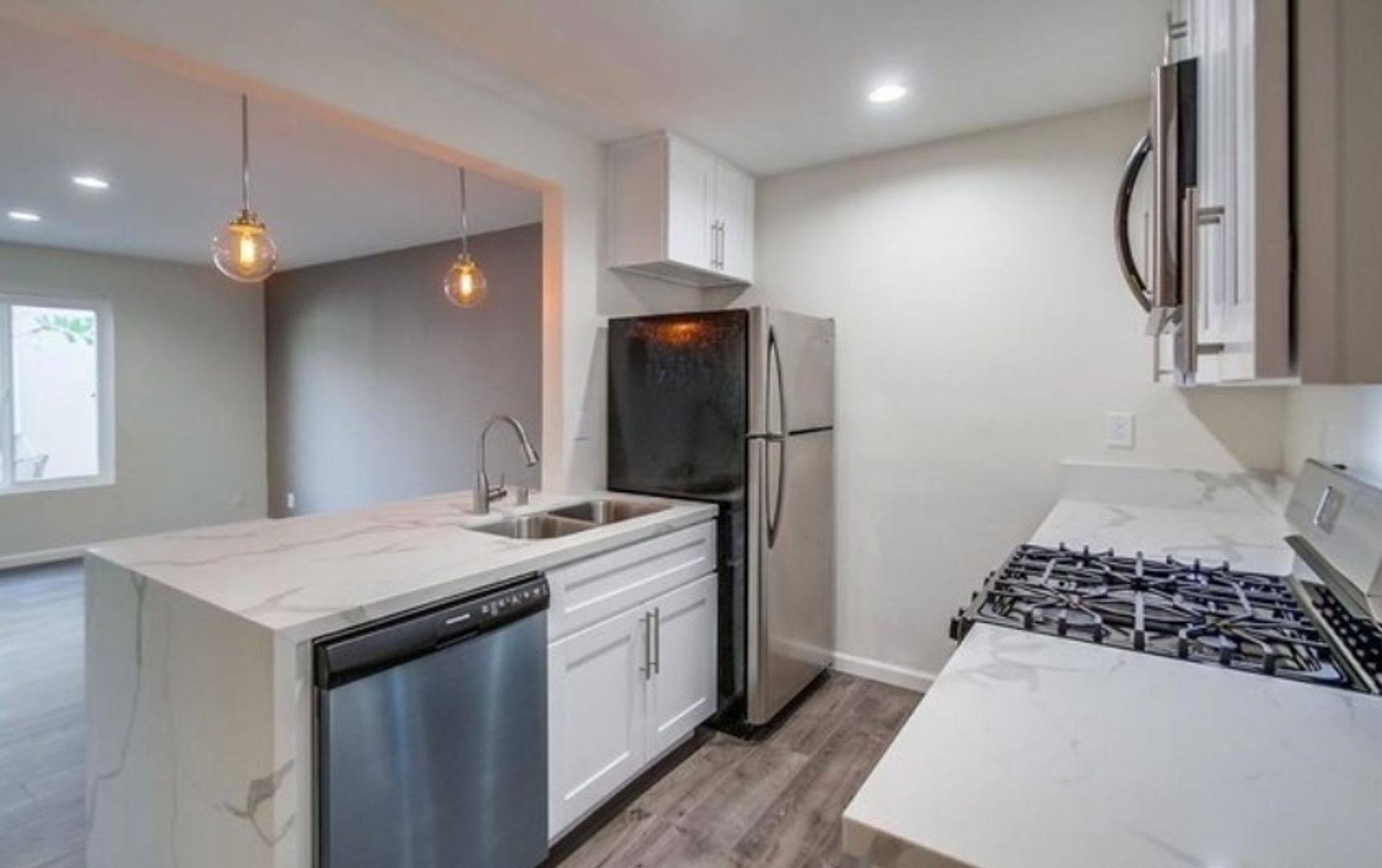 Escondido Apartment: 343 Lansing Circle