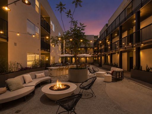Luxury 1B/1B Apartment - Up to 4 weeks free rent available for immediate move in! – photo 1