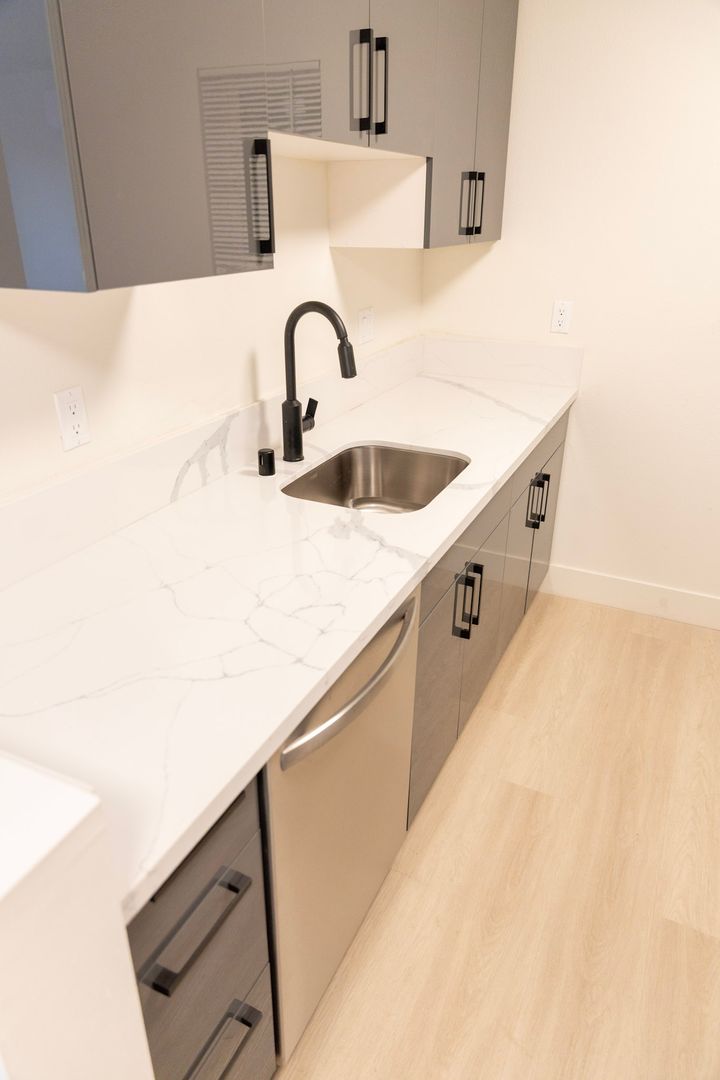 La Mesa Apartment: 7385 Colony Drive