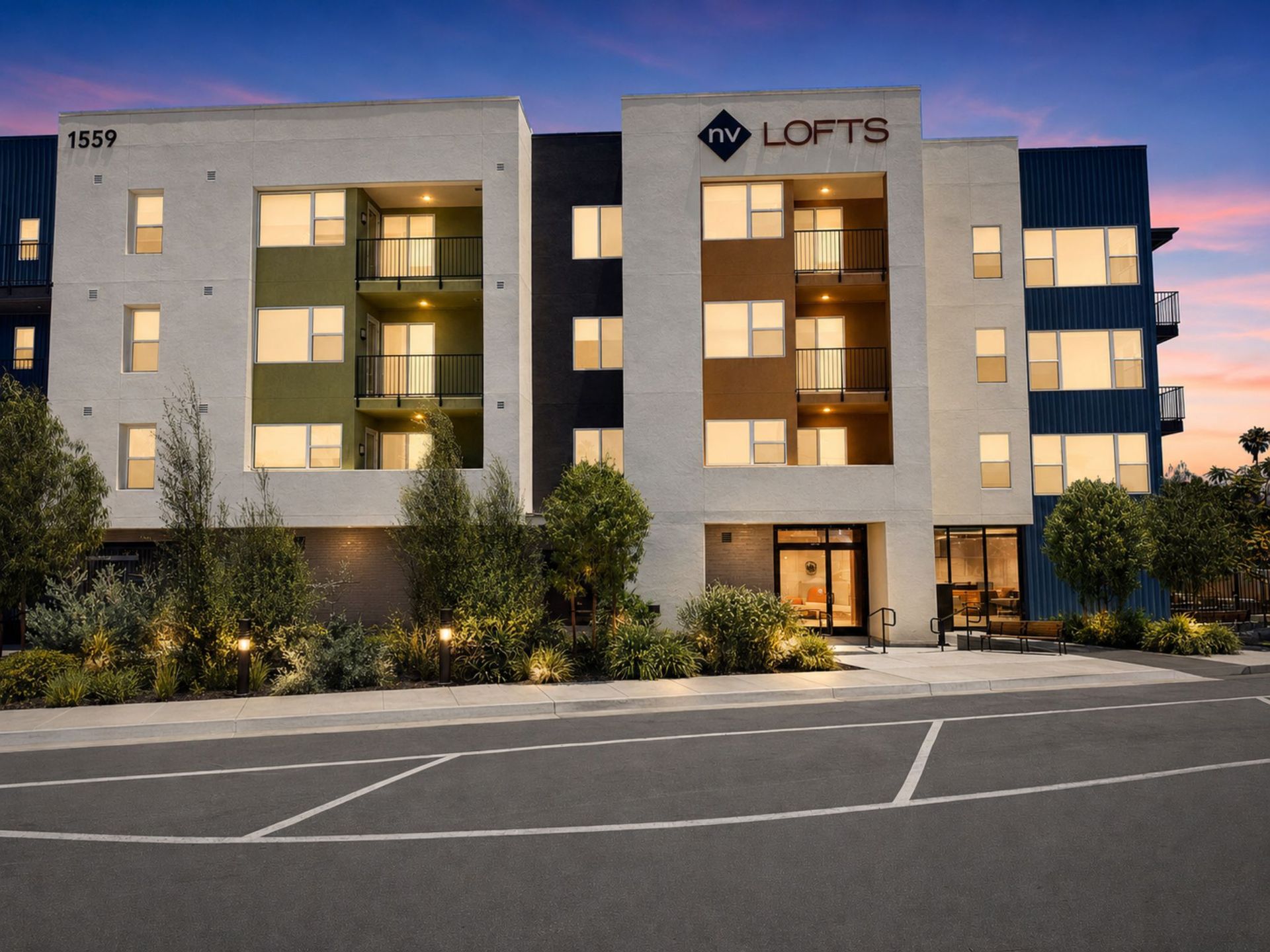 Vista Apartment: 1559 N. Santa Fe Avenue