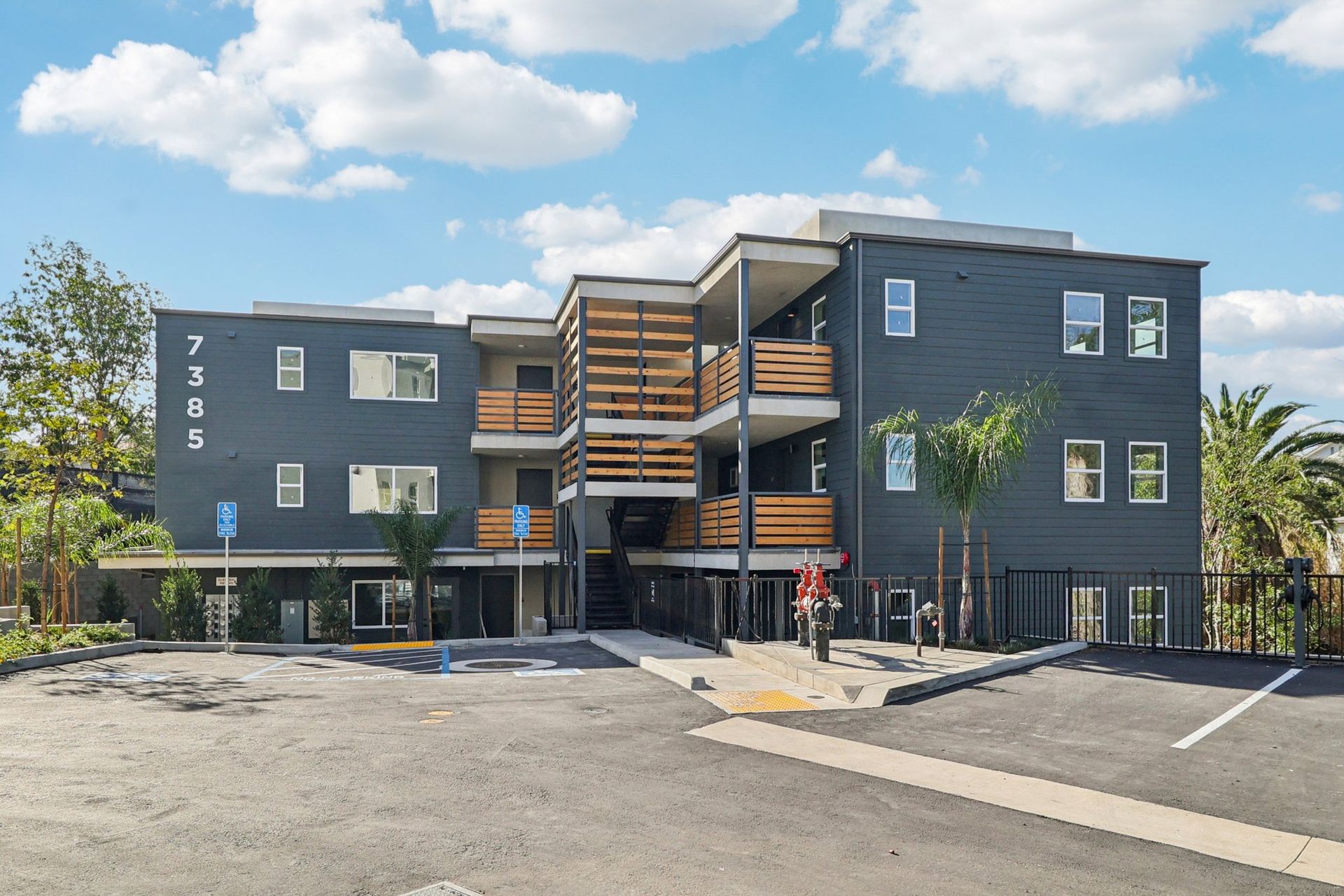 La Mesa Apartment: 7385 Colony Drive