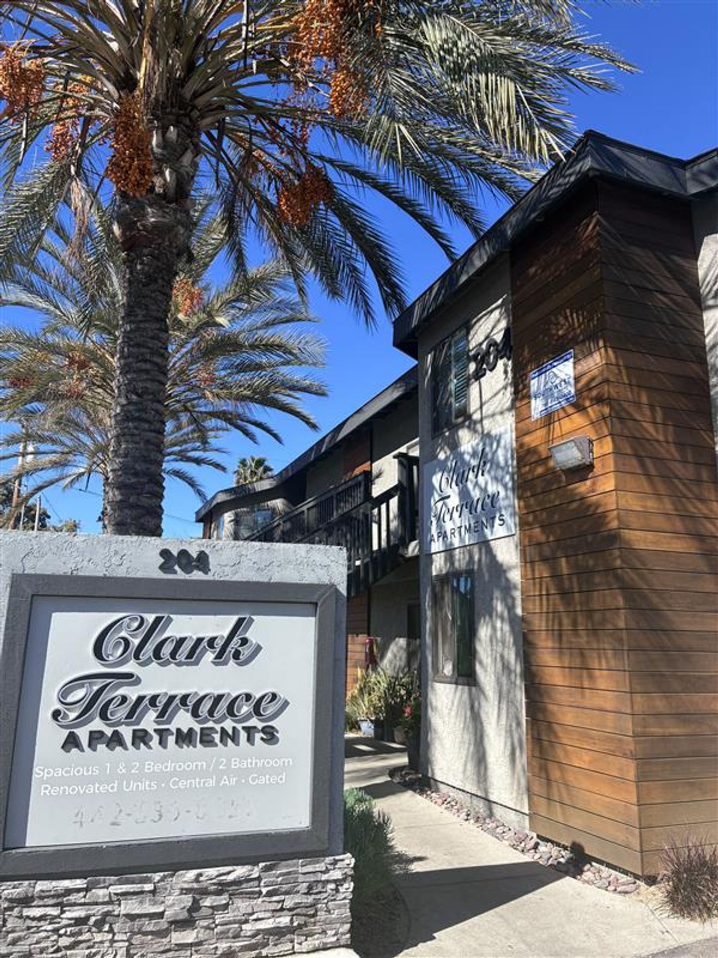 Escondido Apartment: 204 Clark Street