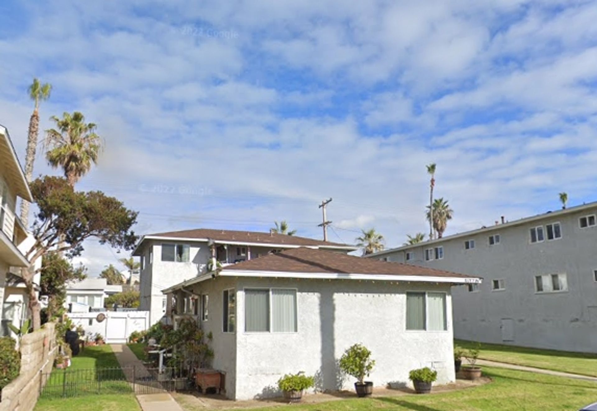 [$3995] 2BR OCEAN VIEW across street from BEACH w/ private garage (Oceanside)