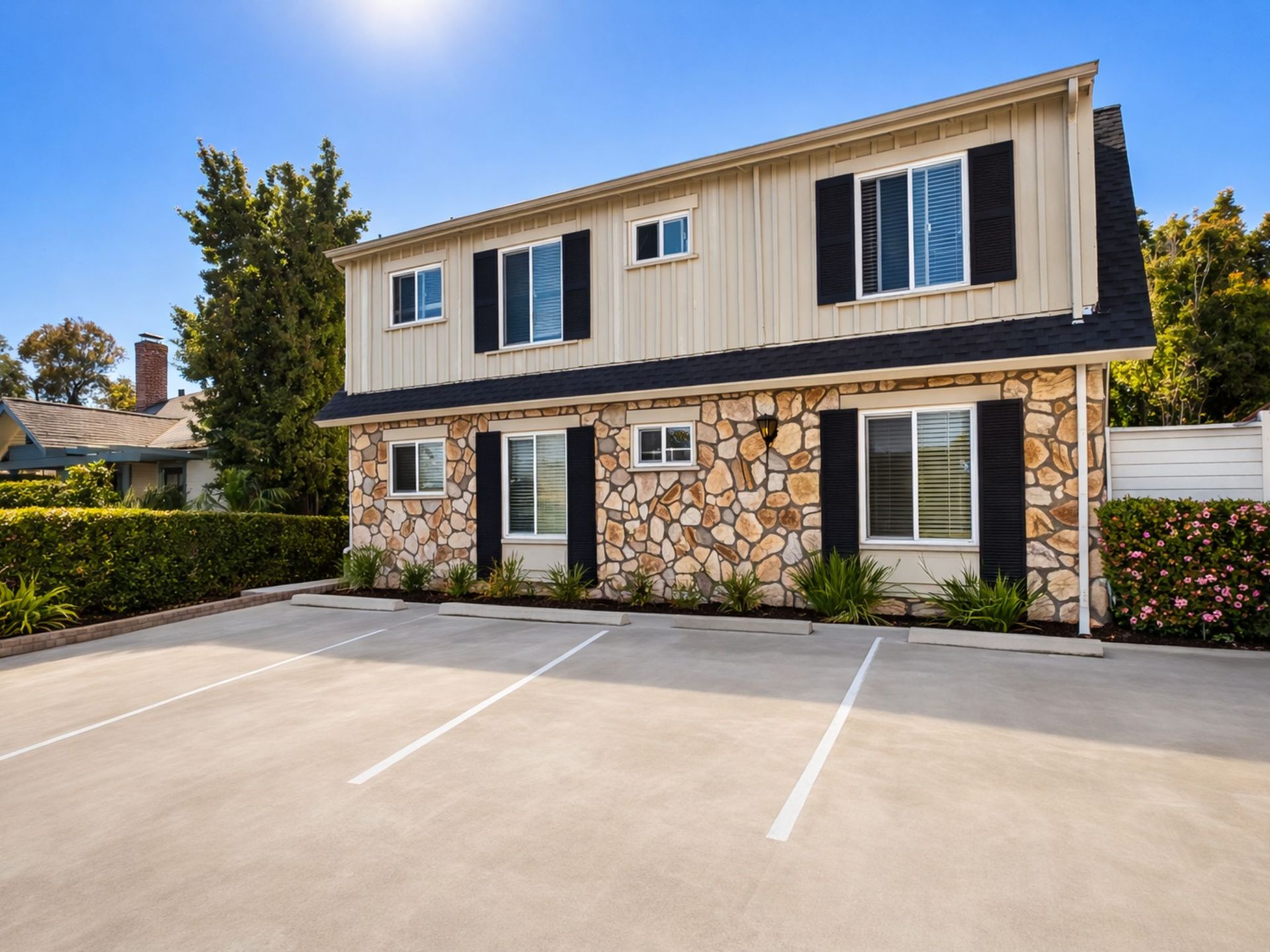 San Diego Apartment: 4582 Maryland Street