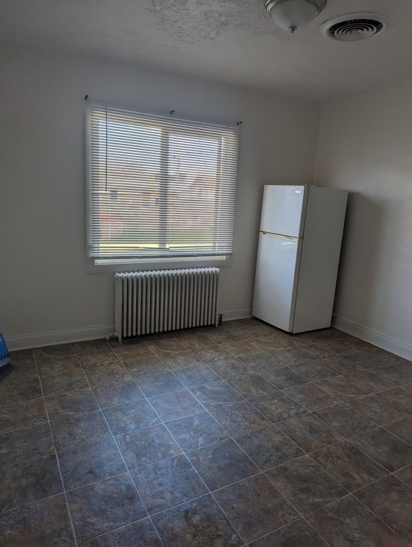 Rock Springs Apartment: 814 7th Street Units 1-6 - Unit 4