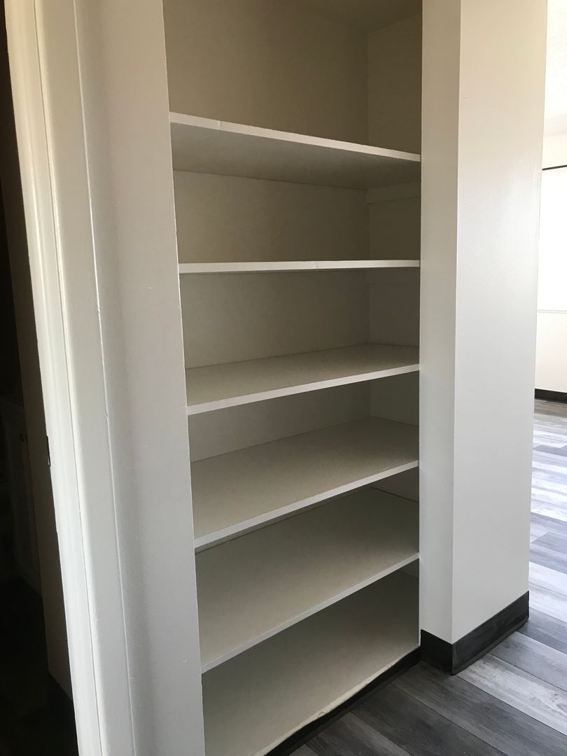 Rock Springs Apartment: 915 Walnut  St Building