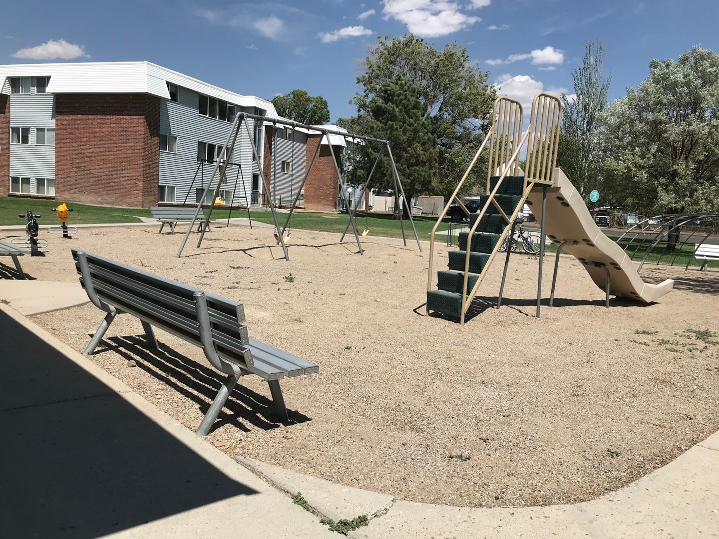 Rock Springs Apartment: 915 Walnut  St Building