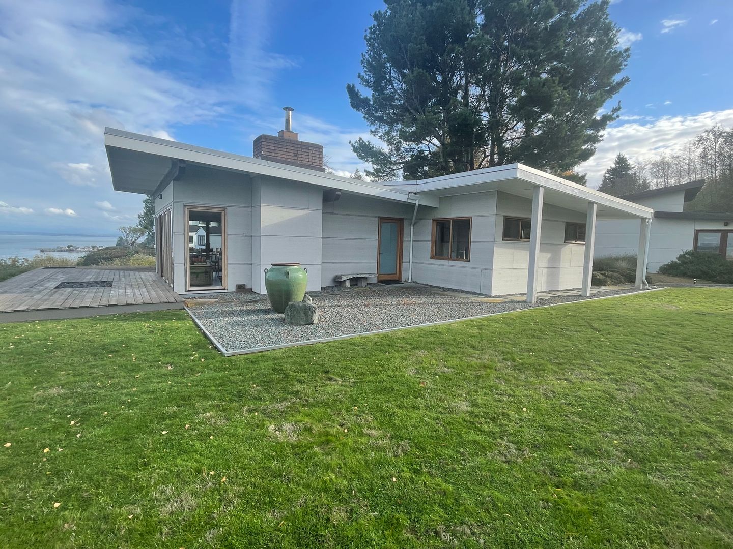 Langley House: 720 Edgecliff Dr