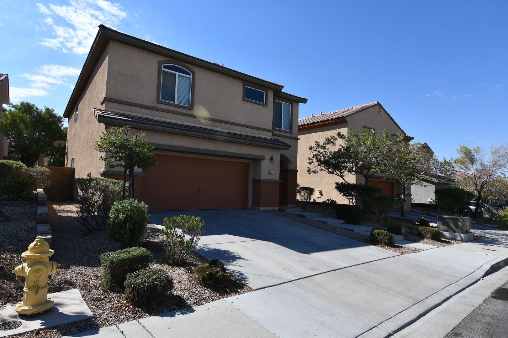 Henderson House: 2689 Niddrie Ave