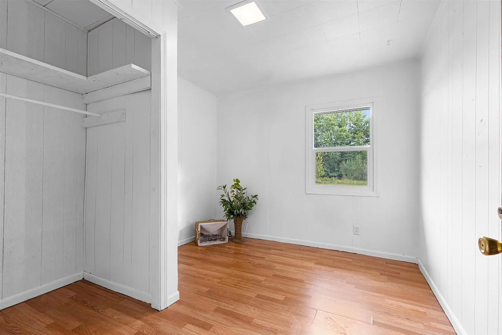 Janesville House: 6114 S. Hwy 51