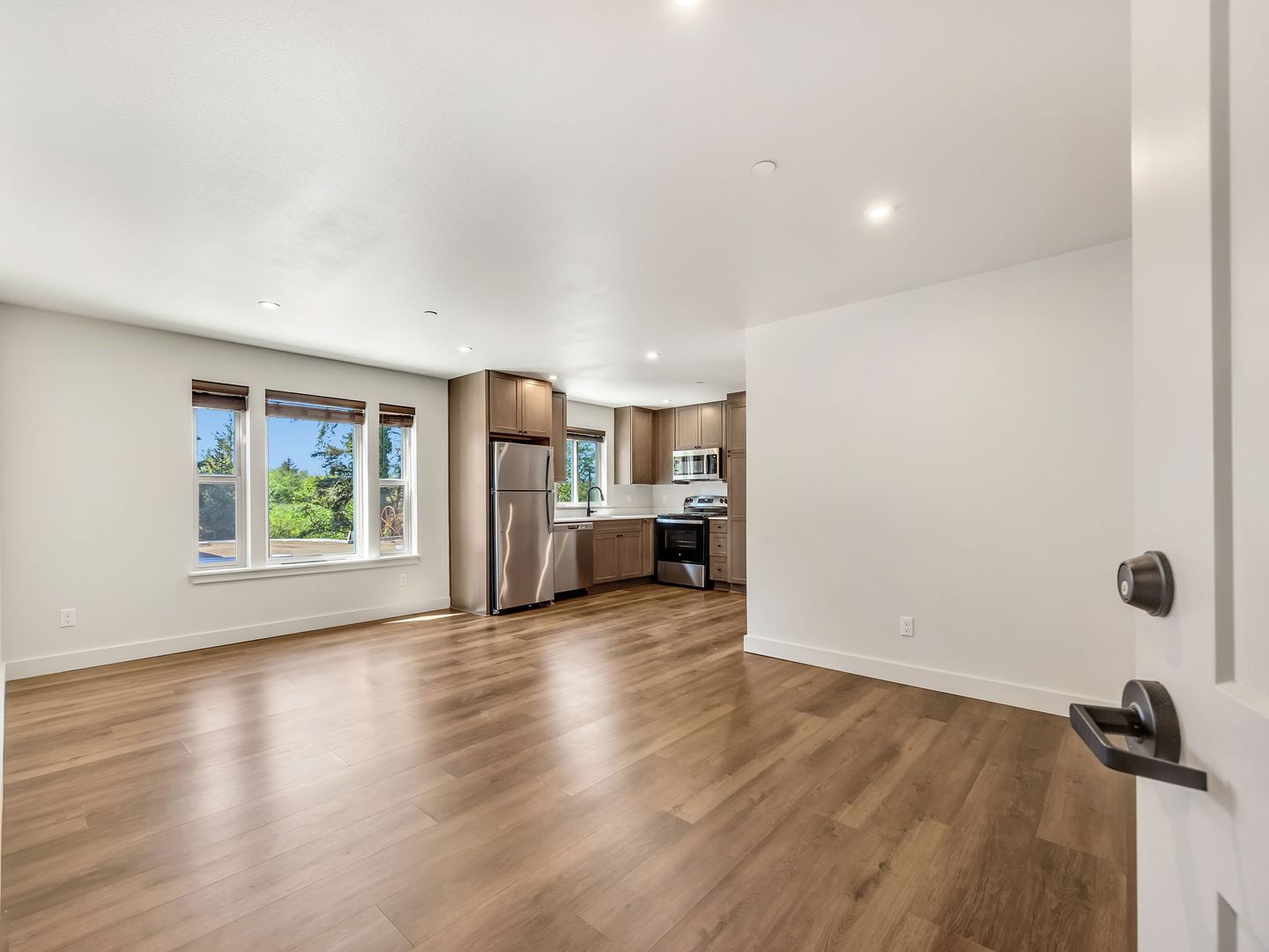 Jetty Stone Apartments ~ Jetty Stone LLC 26-04266 JSL 4 of 12