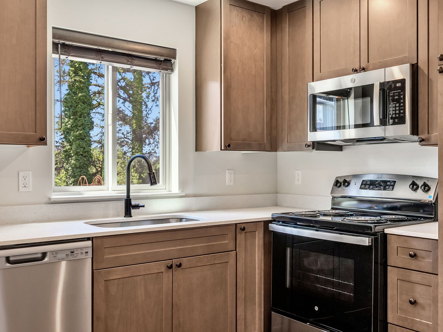 Jetty Stone Apartments ~ Jetty Stone LLC 26-04266 JSL 7 of 12