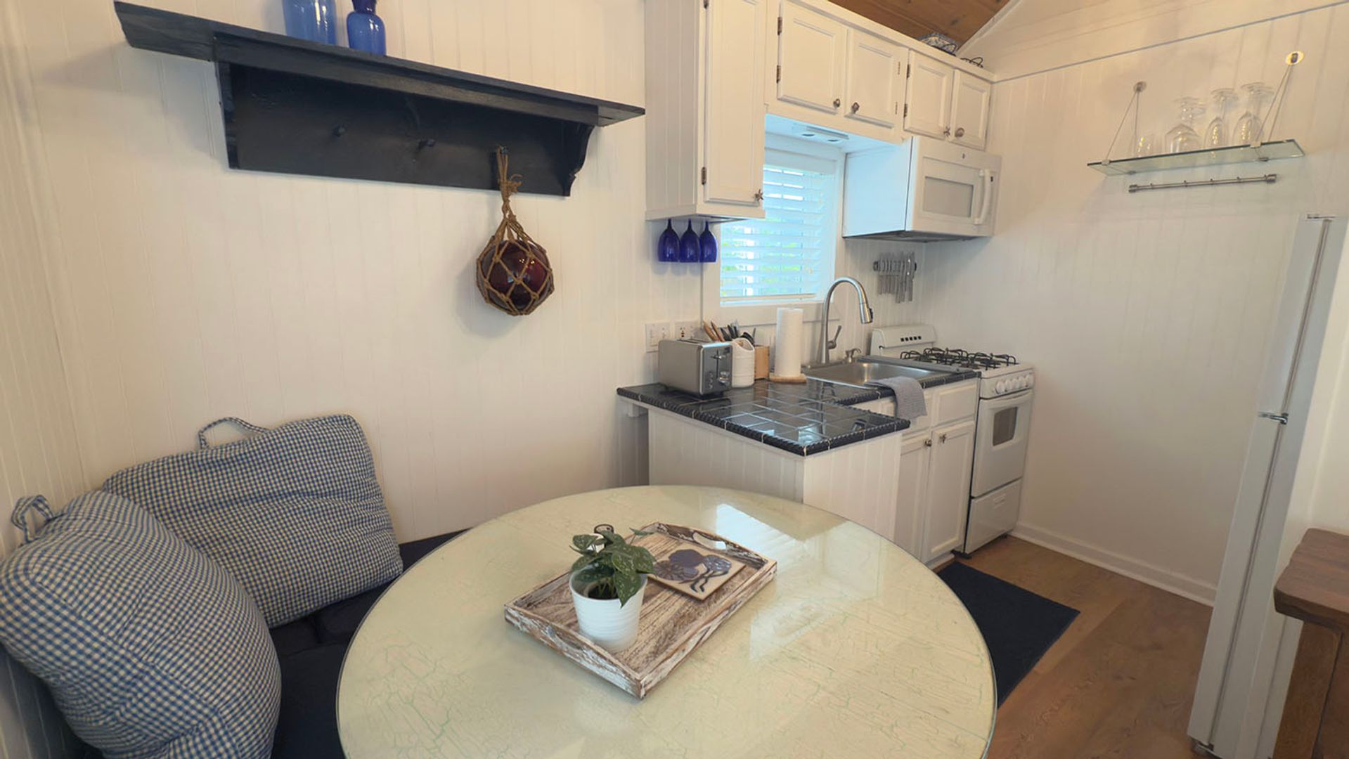 314 4th Ave #5 ~ Moser 25-0919MOS 5 of 12