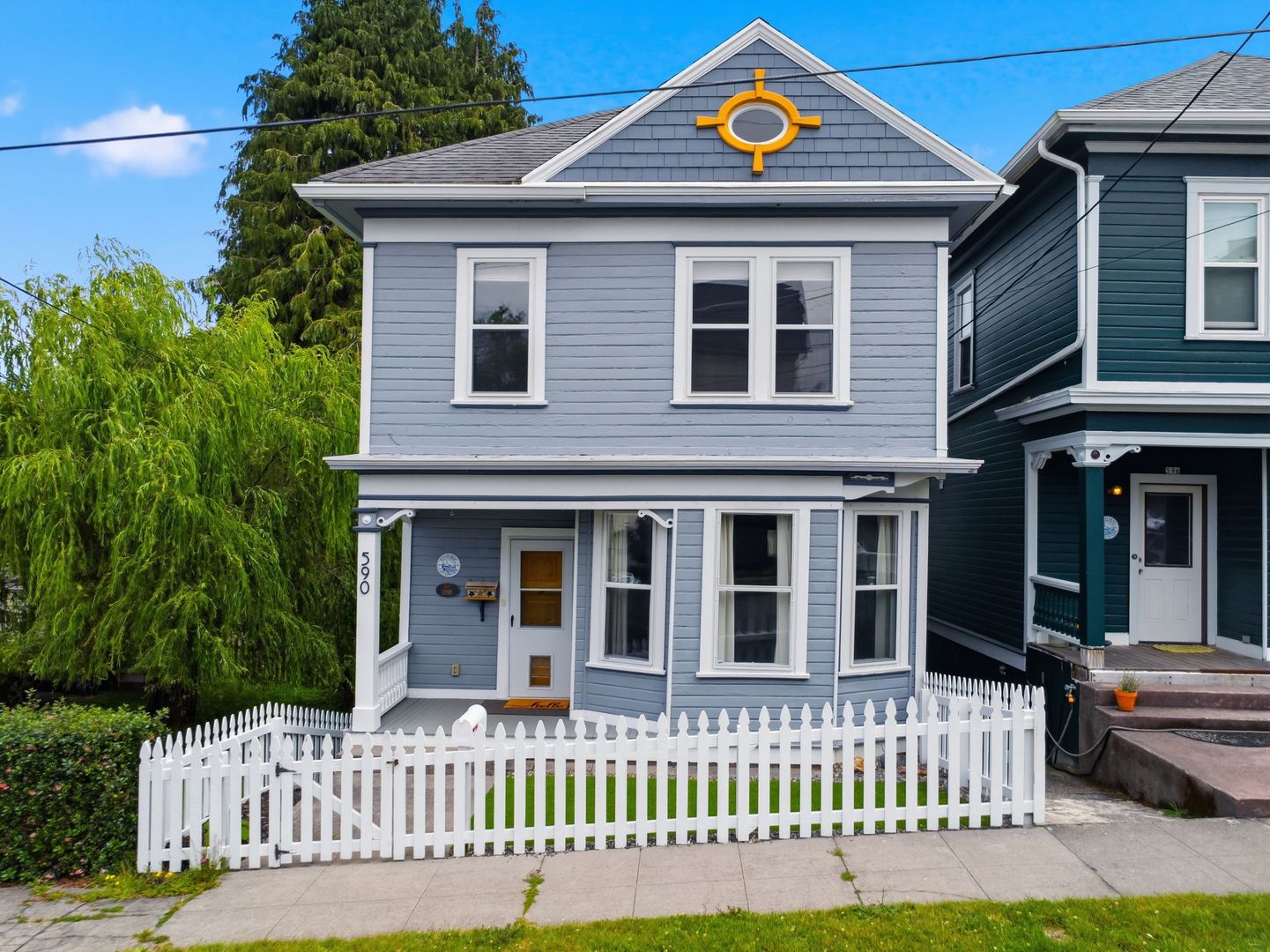 Astoria House: 590 17th St