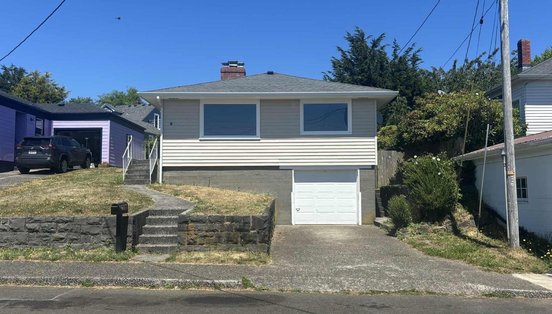 Astoria House: 322 Pleasant Ave