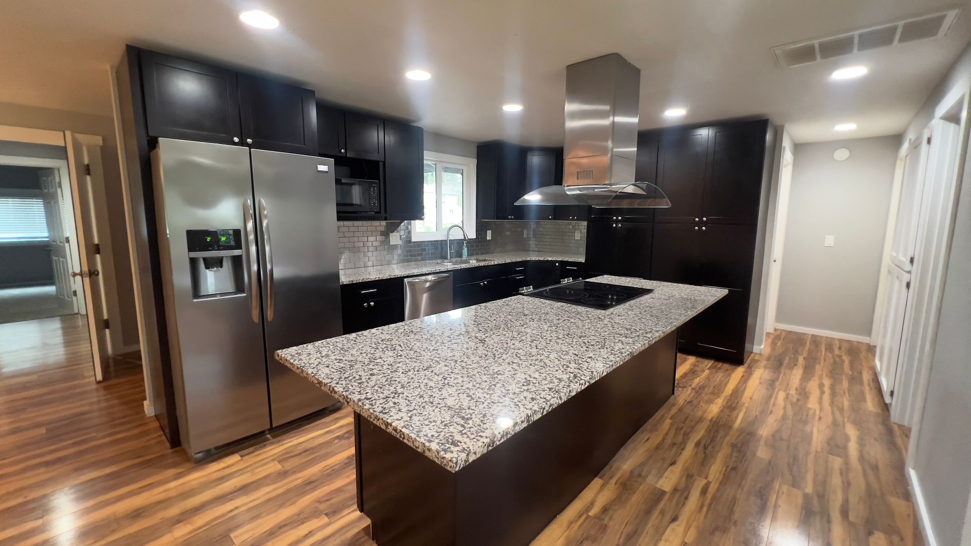 Astoria House: 39842 Burnside Loop