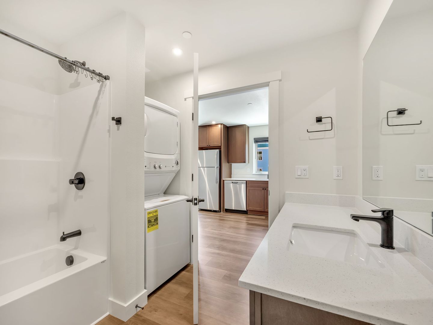 Jetty Stone Apartments ~ Jetty Stone LLC 26-04266 JSL 10 of 12