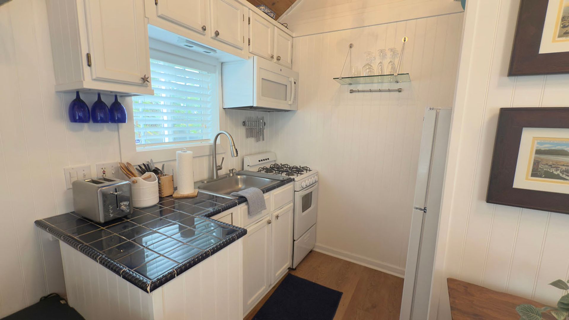 314 4th Ave #5 ~ Moser 25-0919MOS 6 of 12