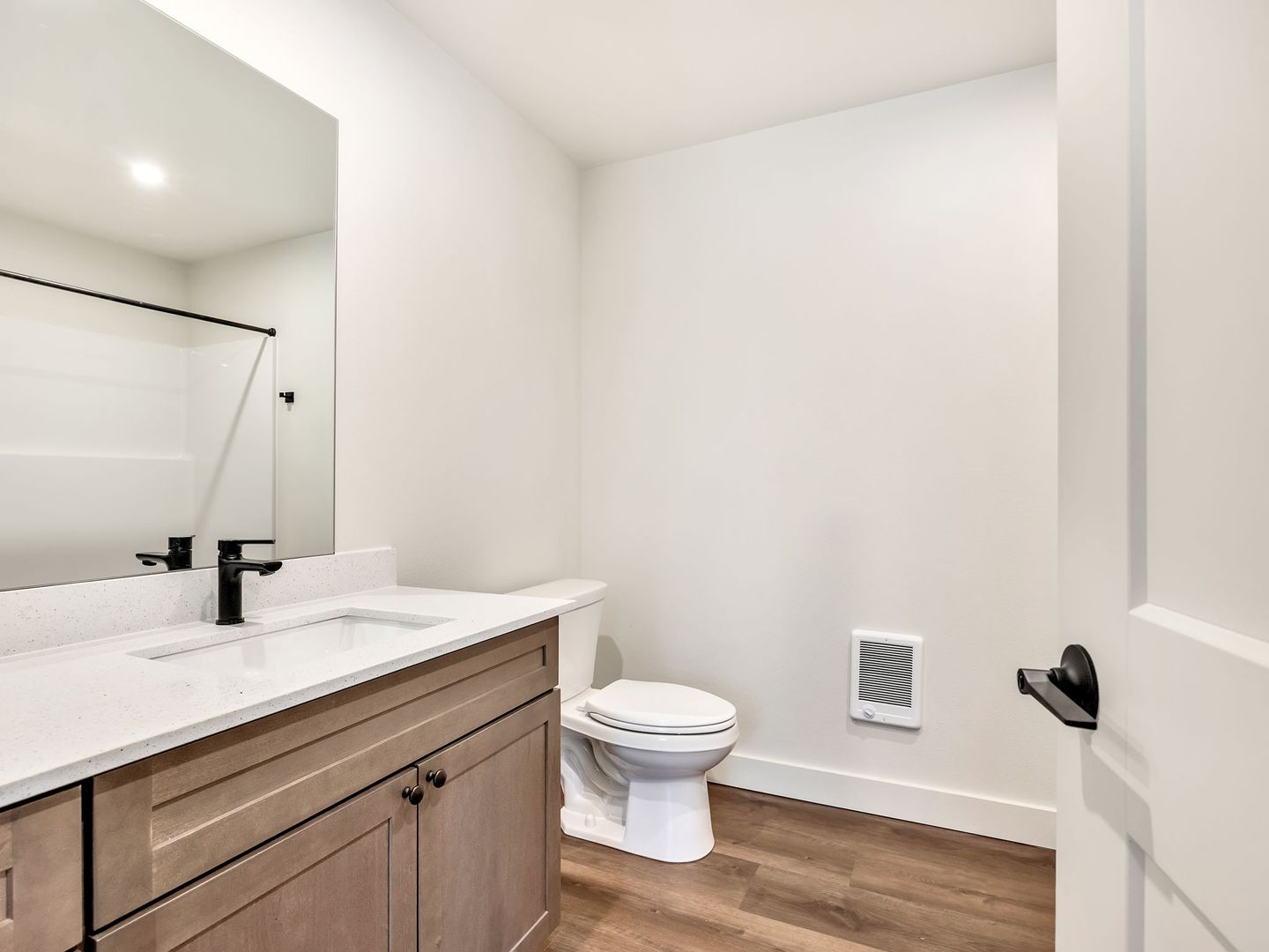 Jetty Stone Apartments ~ Jetty Stone LLC 26-04266 JSL 9 of 12