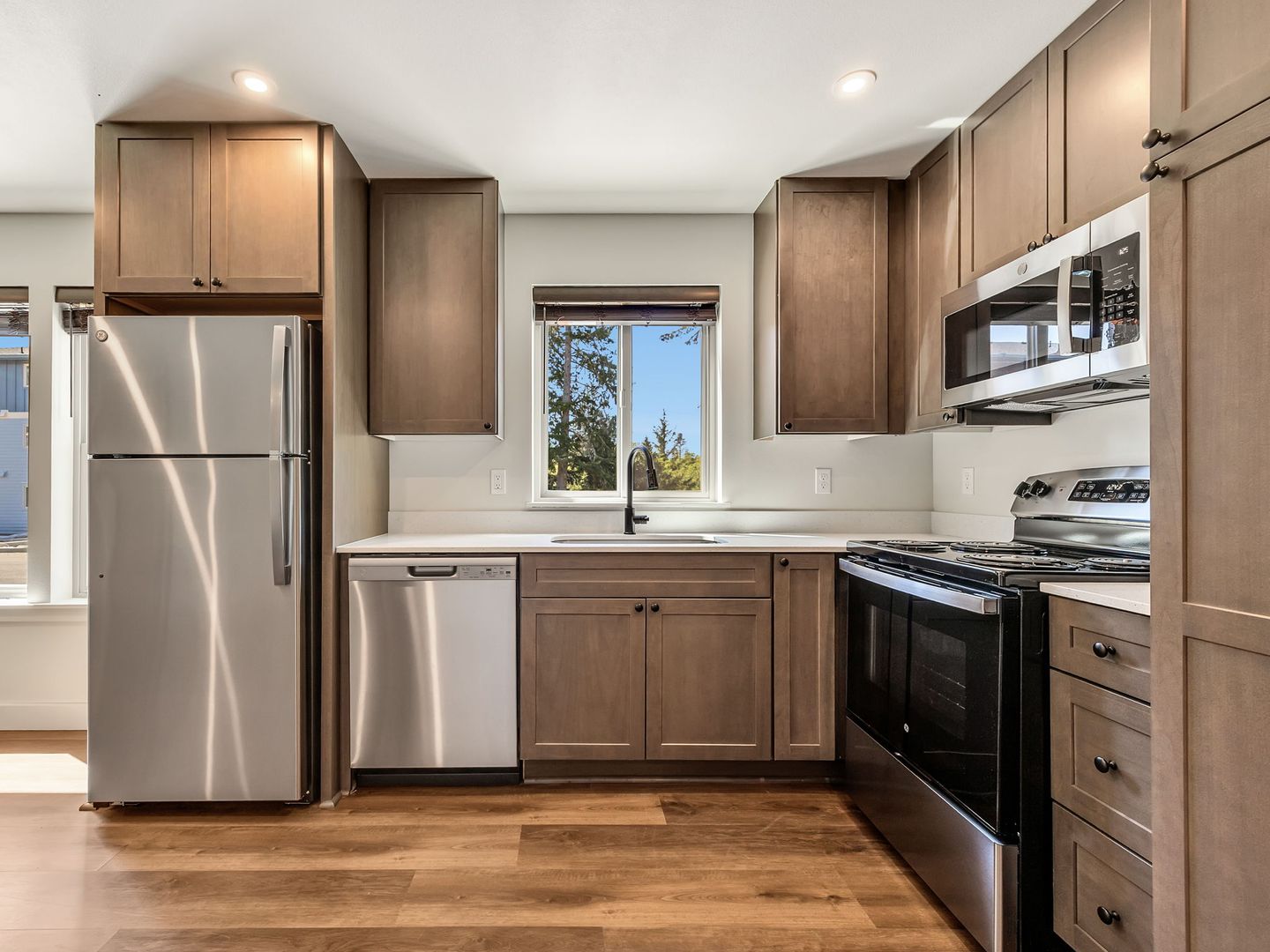 Jetty Stone Apartments ~ Jetty Stone LLC 26-04266 JSL 8 of 12