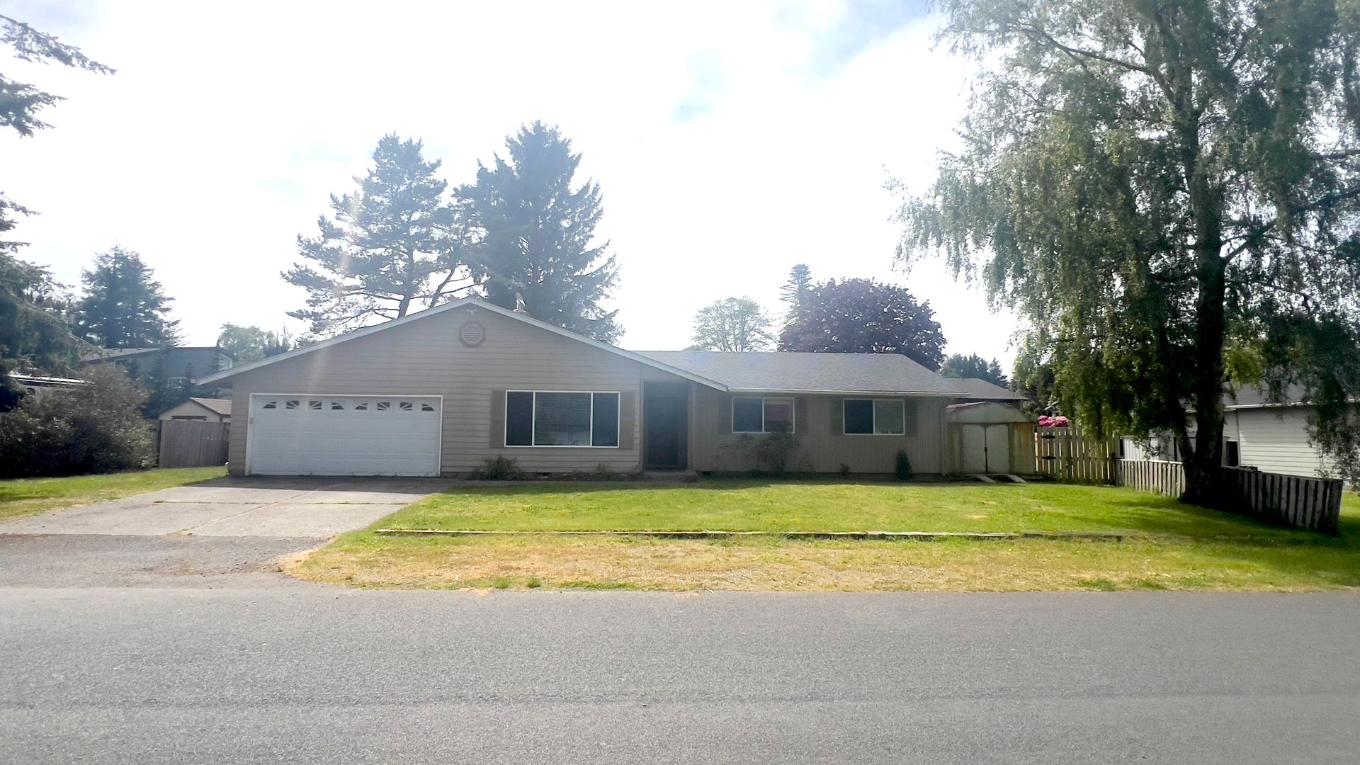 Warrenton House: 91692 Smith Lake Rd