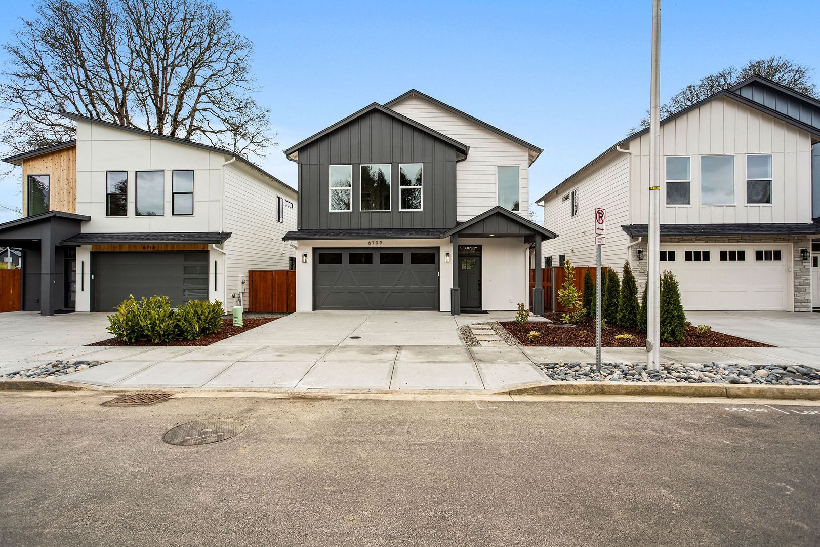 Vancouver House: 6709 NE 27th Place