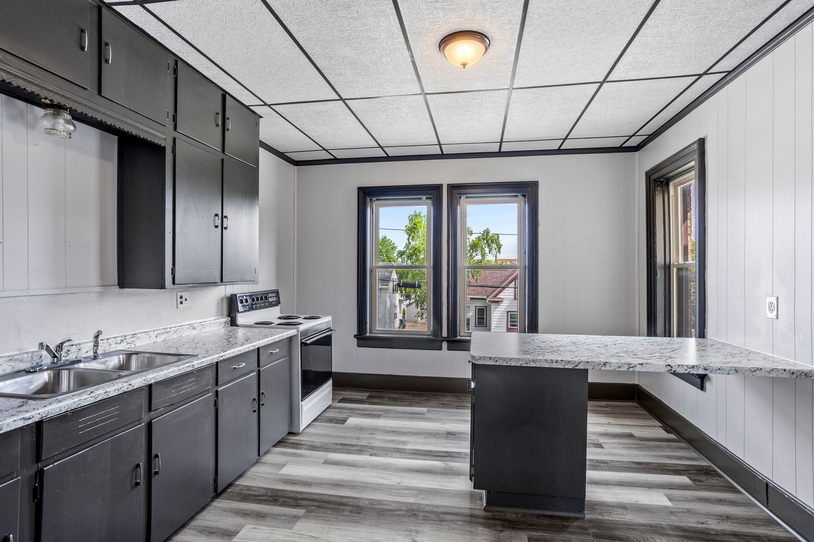 Neenah Apartment: 300 Sherry Street